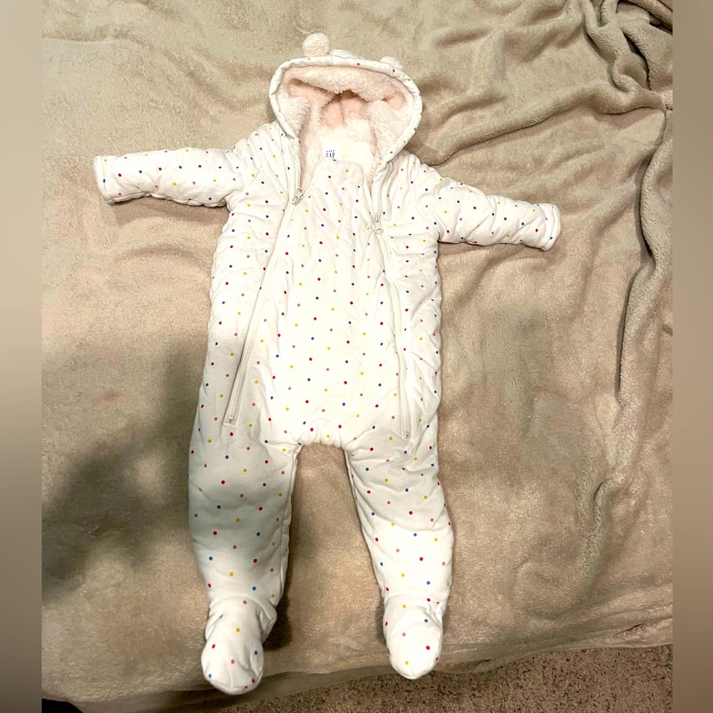 BabyGap 6-12 month baby bunting jumpsuit